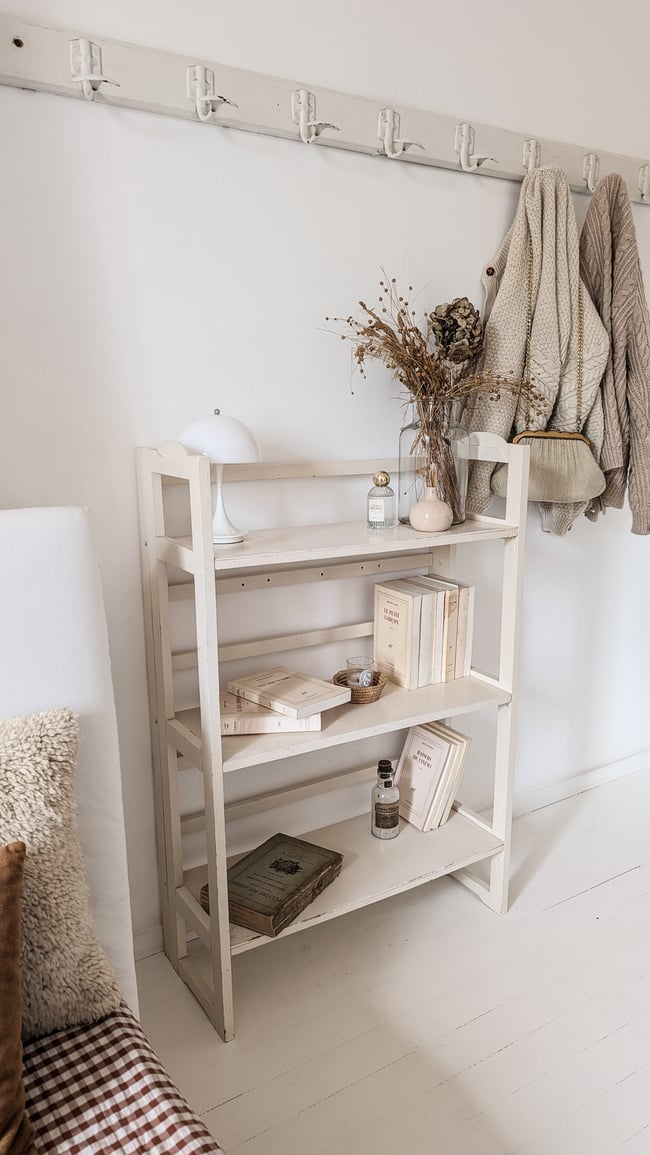 Étagère de bouquiniste crème 