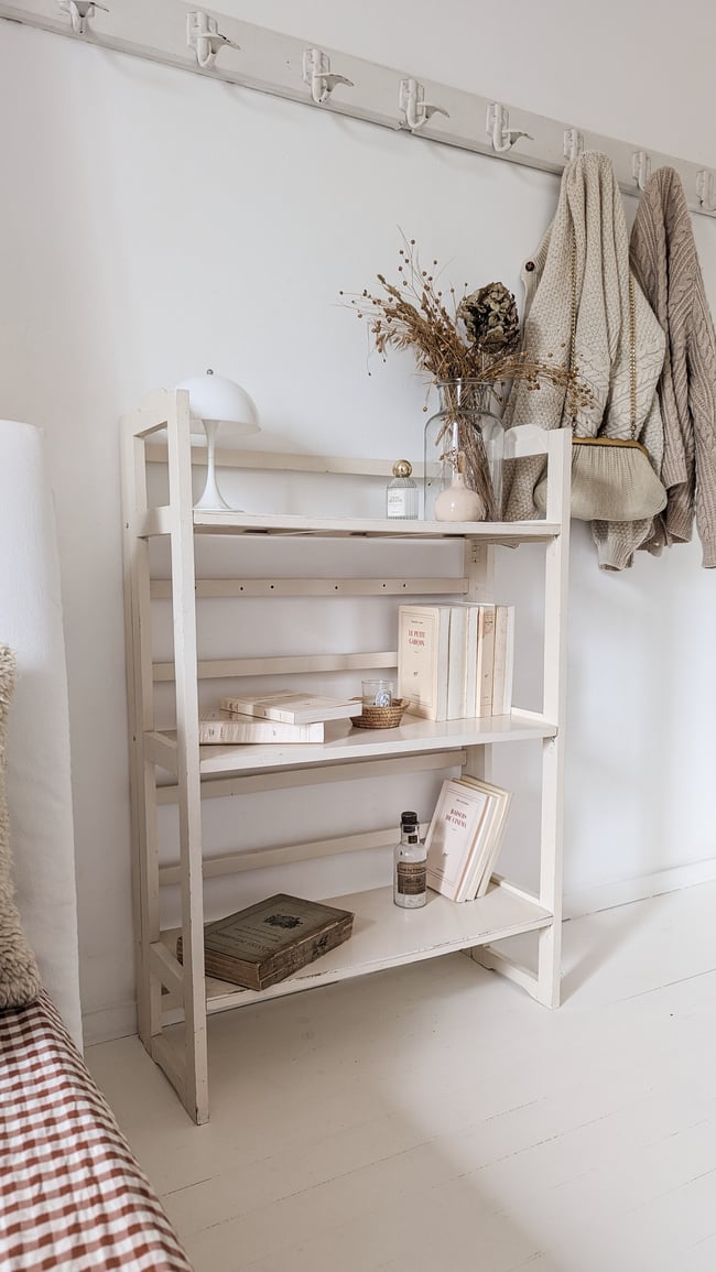 Étagère de bouquiniste crème 