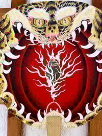 Image 3 of Tiger Hell Mouth Hand Fan