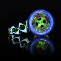 Image 6 of WILDBERRY > ICY WHITE SATIN / ILLUMINATI SPIRAL 18MM SLIDE