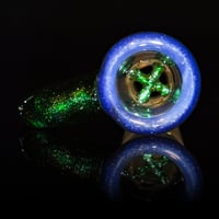Image 4 of WILDBERRY > ICY WHITE SATIN / GREEN STARDUST 18MM SLIDE