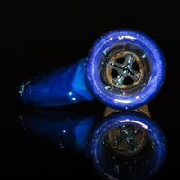 Image 4 of WILDBERRY > ICY WHITE SATIN / TRANS MARINA 18MM SLIDE