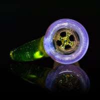 Image 6 of ROSE QUARTZ > ICY WHITE SATIN / ILLUMINATI BASED GREEN 18MM SLIDE