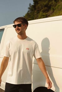 Image 1 of CAMISETA OVERSIZE "KLASIKA" IVORY