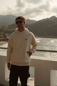 Image 4 of SUDADERA OVERSIZE "KLASIKA" NATURAL