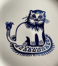Image 2 of Mary Fedden Lion cake plate