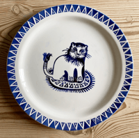 Image 4 of Mary Fedden Lion cake plate