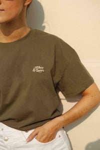 Image 1 of CAMISETA OVERSIZE MUJER "KLASIKA" KAKI