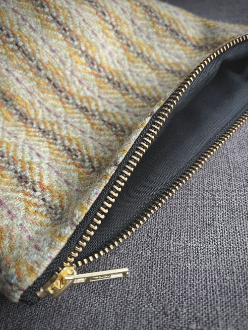 Image of No.28  Medium Handwoven Accessories Bag