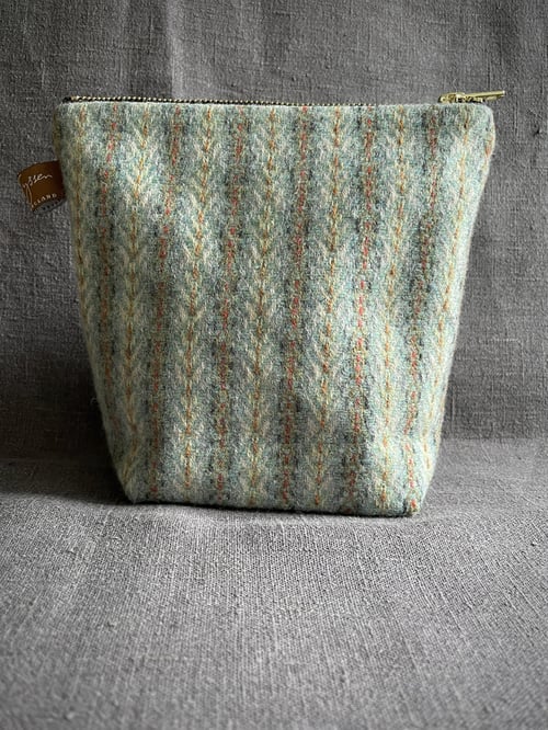 Image of No.29 Medium Accessories Bag