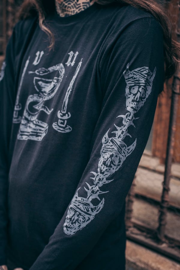 LA MISÈRE LONG SLEEVE TSHIRT - proyecto eclipse