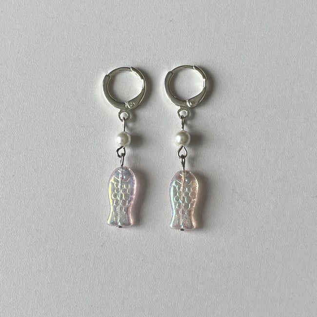 'hanging fish' huggie hoop earrings