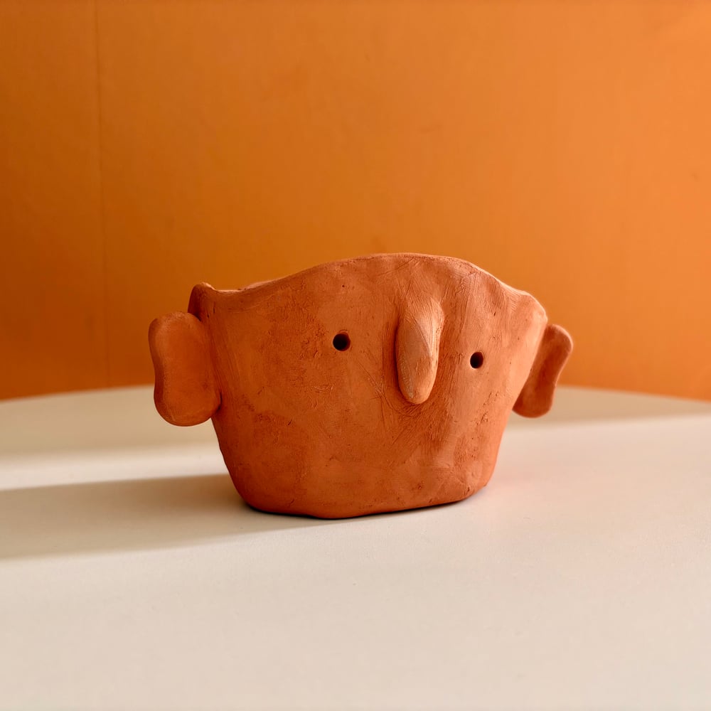 Image of Classic Terracotta head pot 