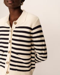 Image 2 of Chaqueta Rayas Pam Beige