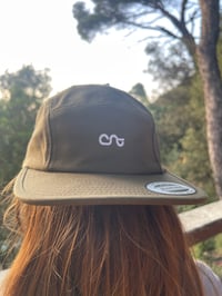 Image 2 of Gorra Ert Five panels Logo.