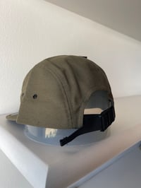 Image 3 of Gorra Ert Five panels Logo.