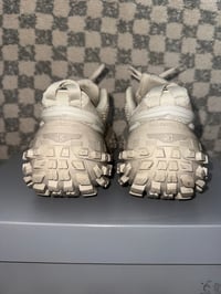 Image 3 of Balenciaga Bouncer Beige Sneaker