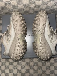Image 6 of Balenciaga Bouncer Beige Sneaker