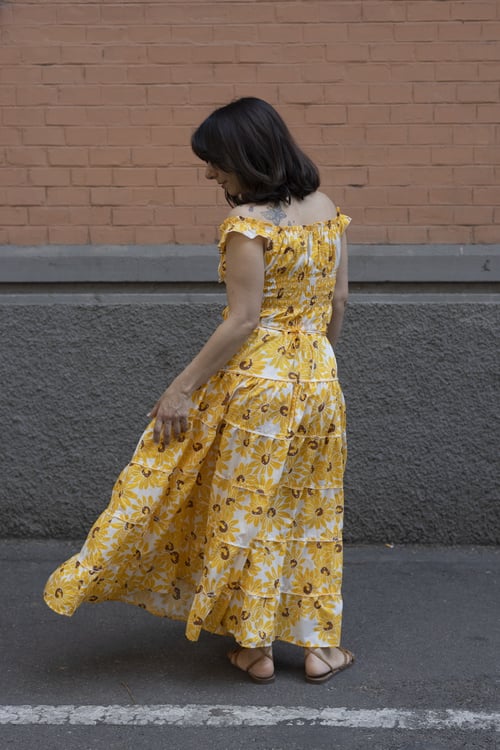 Image of ABITO INDIMENTICABILE MAREA  GIRASOLI GIALLI