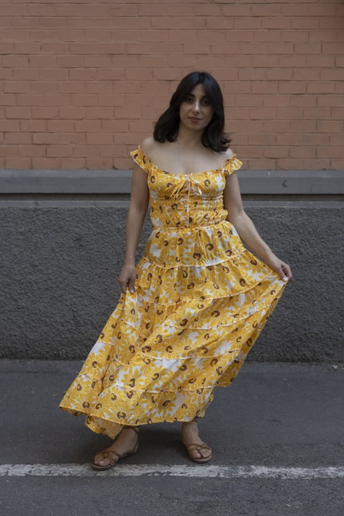 Image of ABITO INDIMENTICABILE MAREA  GIRASOLI GIALLI