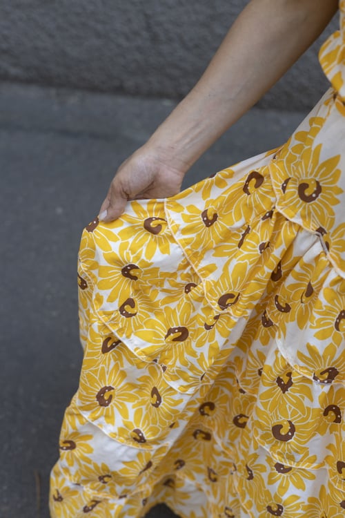 Image of ABITO INDIMENTICABILE MAREA  GIRASOLI GIALLI