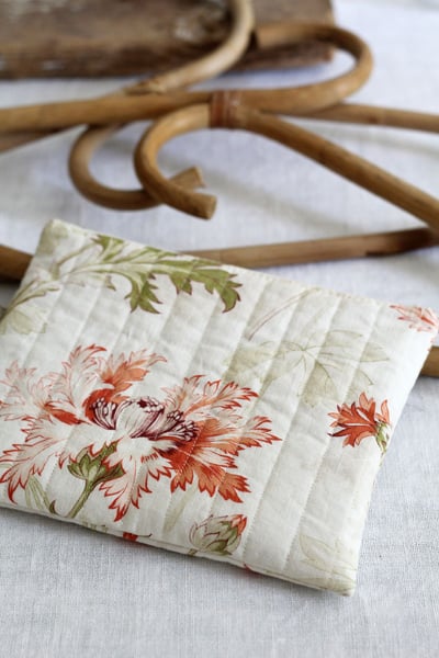Image of Trousse plate tissu ancien (TRSSFLEURCORAIL)