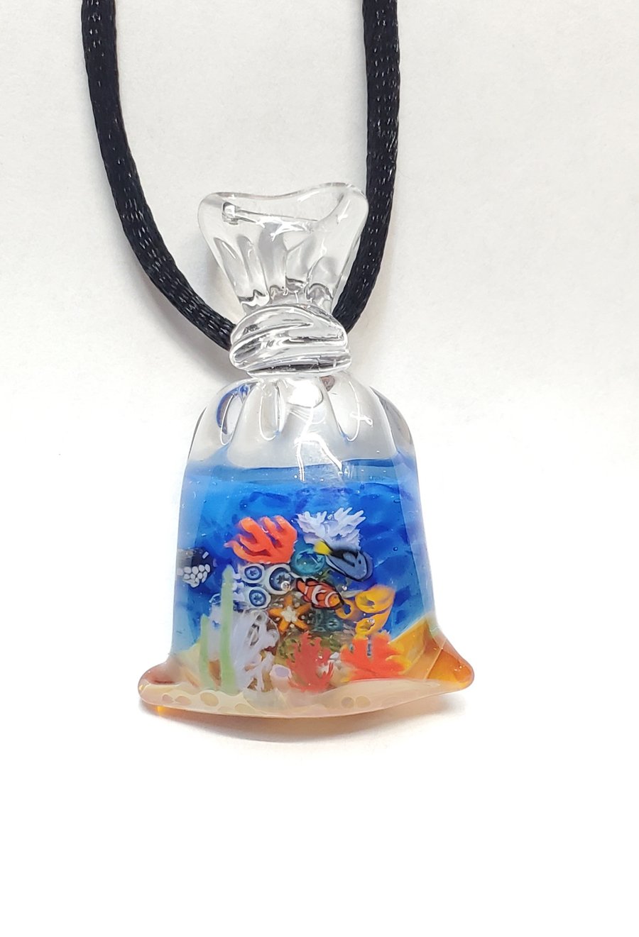 Image of Reef baggy pendant