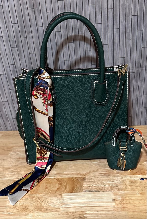 Image of Medium Abby Tote