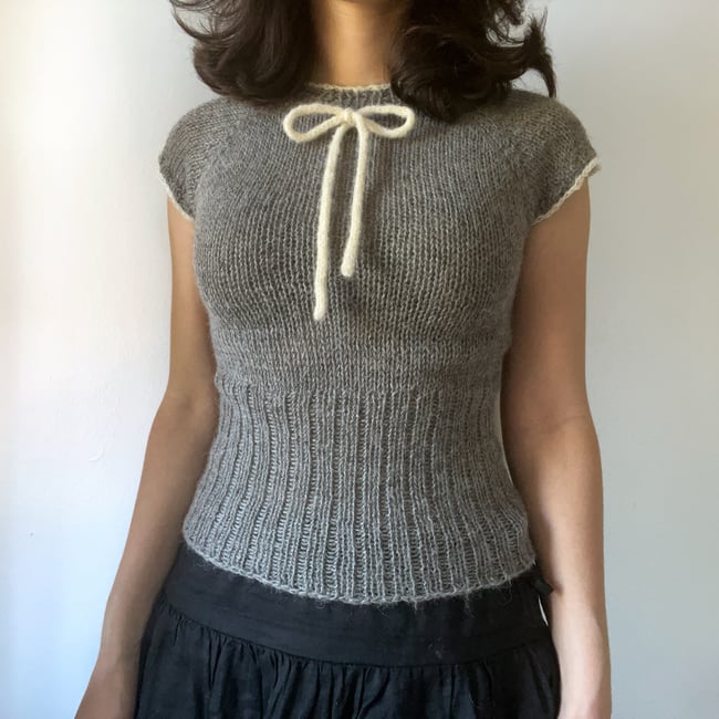 moth tee in wolf grey (alpaca)