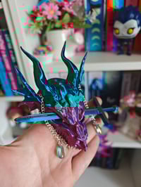 Image 2 of Horquilla dragón holográfica con piedras turquesas naturales