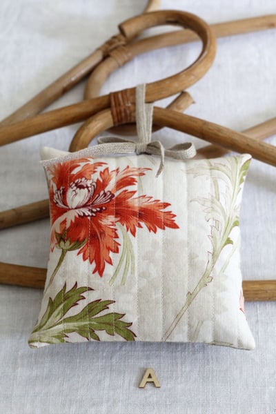 Image of Coussin lavande à suspendre (CSS1LAVANCORAIL2)