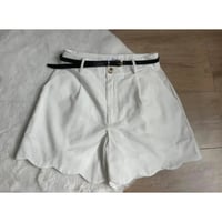 Image 1 of Short blanc