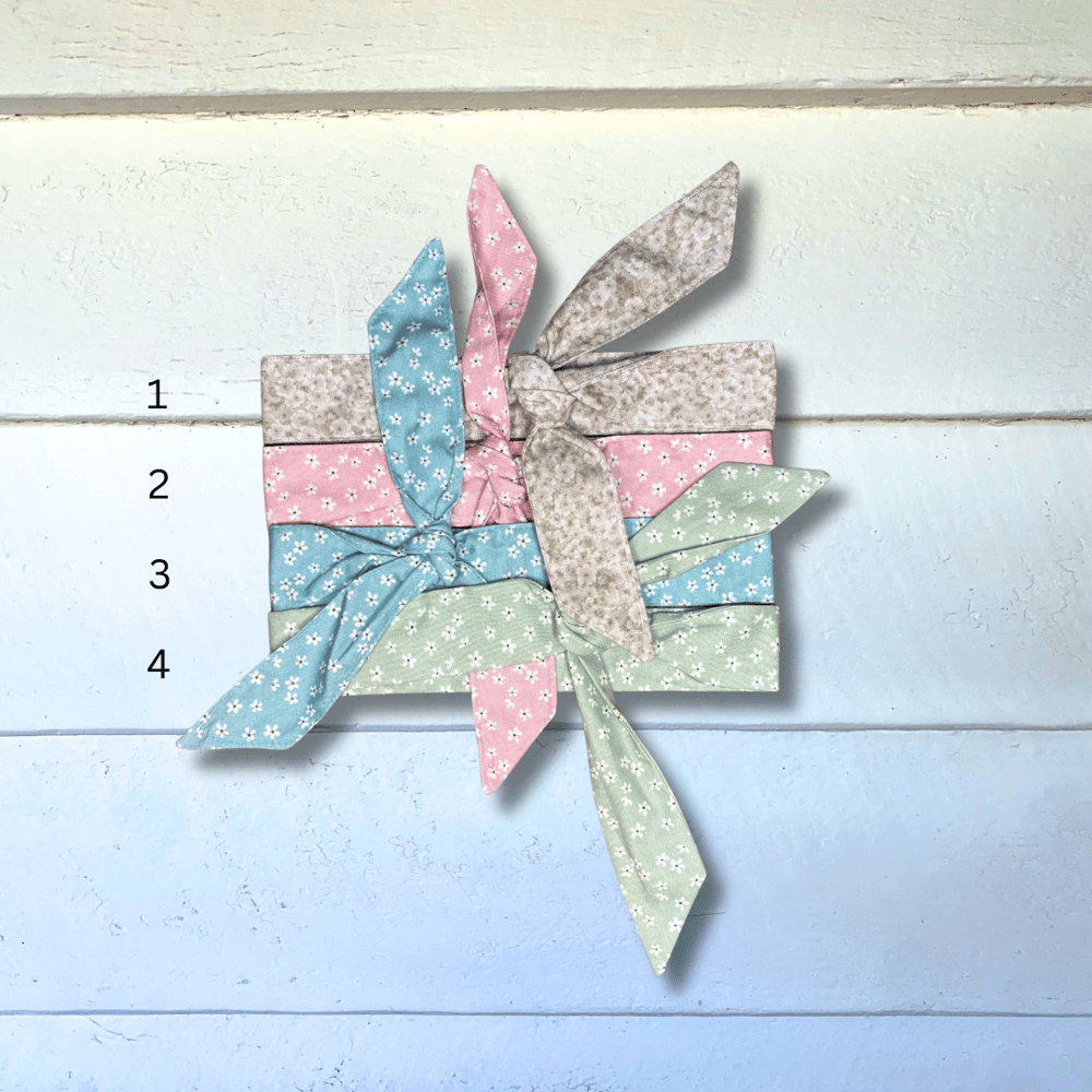 Image of Tiny Daisy Mini Neckties