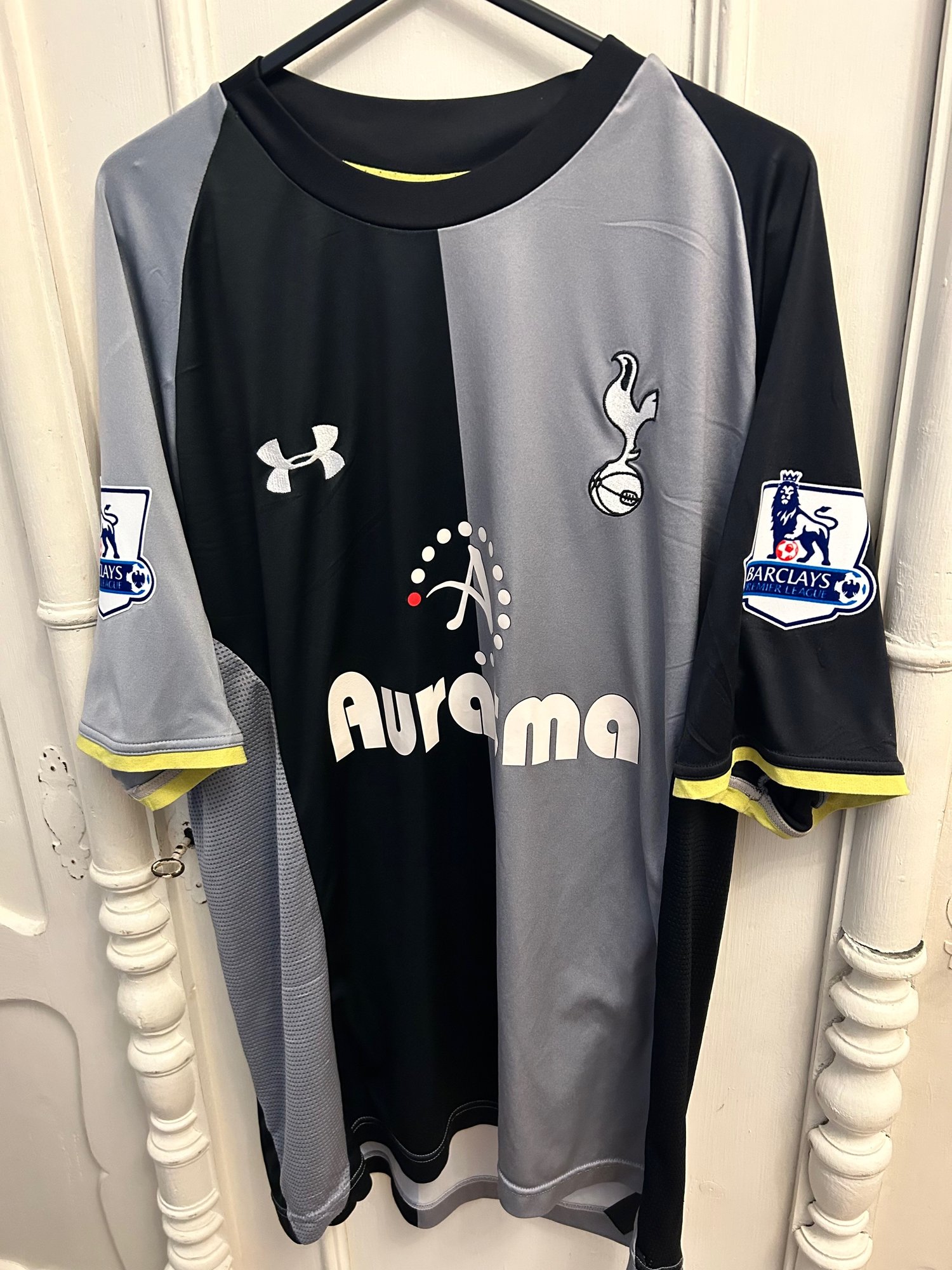 Image of Tottenham Hotspur “BALE 11” 2012/13 Third Shirt + PL patches (XL)