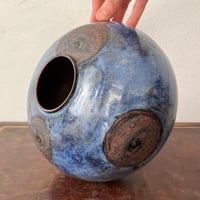 Image 3 of blue eye dot vase