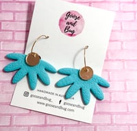 Flower Girl - Blue