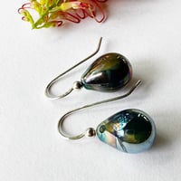 Image 3 of Iris Lustre Drops