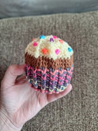 Image 12 of Knitted Cupcakes