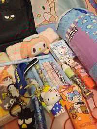 Image 4 of Badtz-Maru Backpack Meets Family & Friends Bundle 
