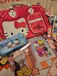Image 4 of Hello Kitty Travel Bag Bundle 