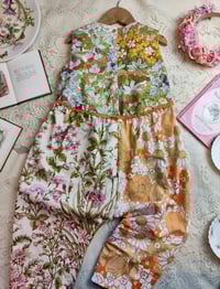 Image 3 of Marigold 4-5y cat teatowel leg. 