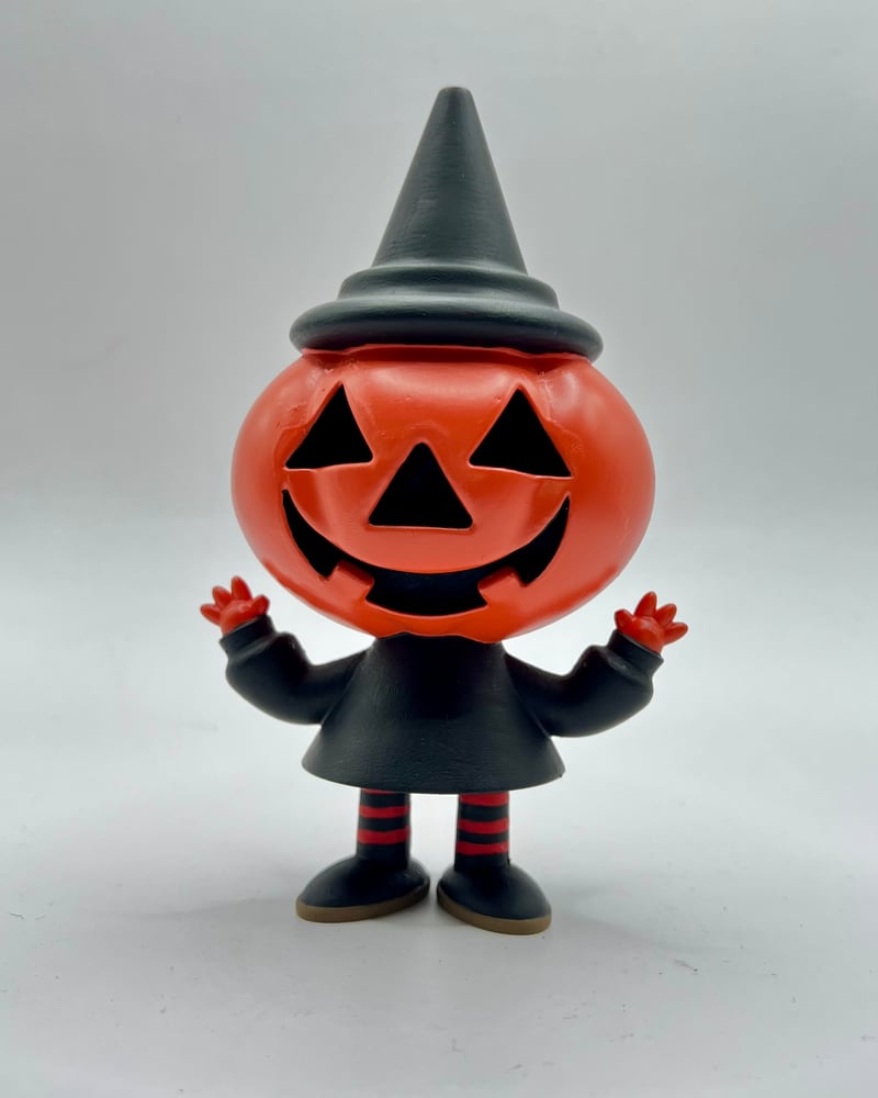 Image of XXL Pumpkin Witch
