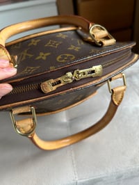 Image 9 of Louis Vuitton Monogram Ellipse MM Bag
