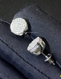 Image 4 of Prong set earing argent 925 + moissanite 10 mm