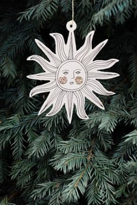 Image 3 of Sunface Papercut Decoration with Postcard and Envelope