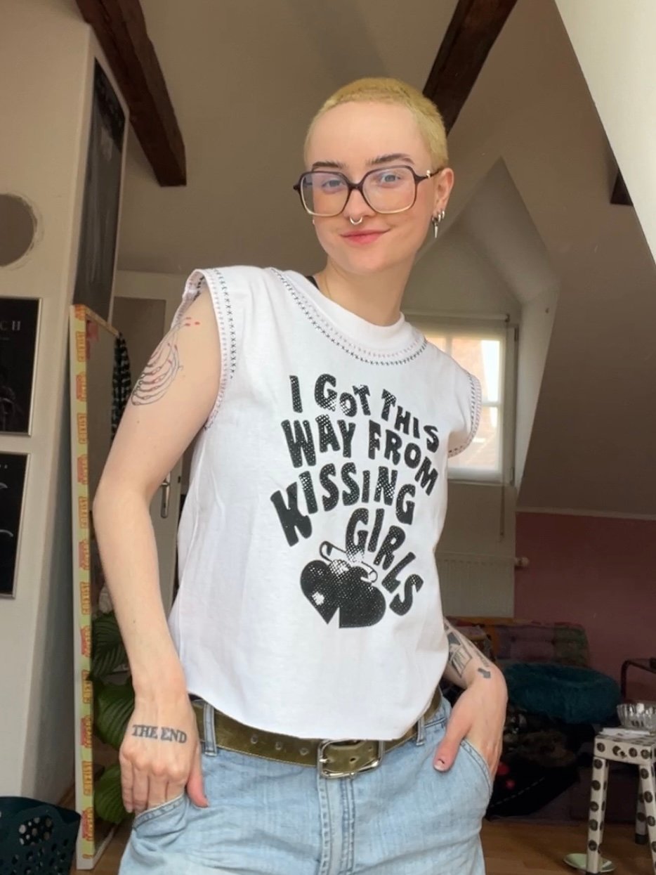Image of GIRL KISSER TANK TOP