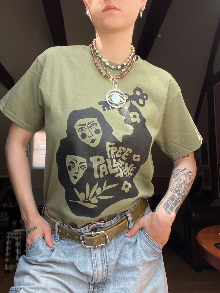 Image of FREE PALESTINE T-SHIRT GREEN