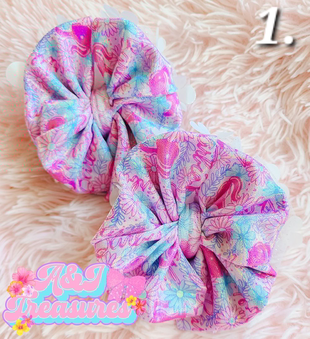 Image of Blue & Pink Barbie