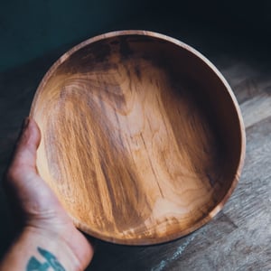 Image of Keverel Gwyrdh – Interwoven Pattern Bowl