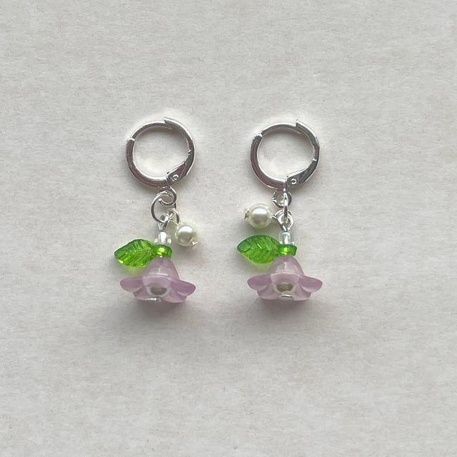 'purple bellflowers with pearl accent' earrings